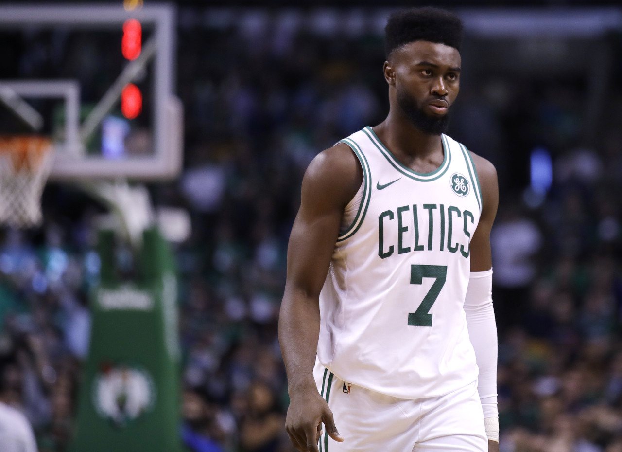 利物浦欧冠客战国米19人名单：萨拉赫无缘 基耶萨因病缺席（欧冠客战国米，利物浦公布19人名单：萨拉赫落选，基耶萨因病缺阵）