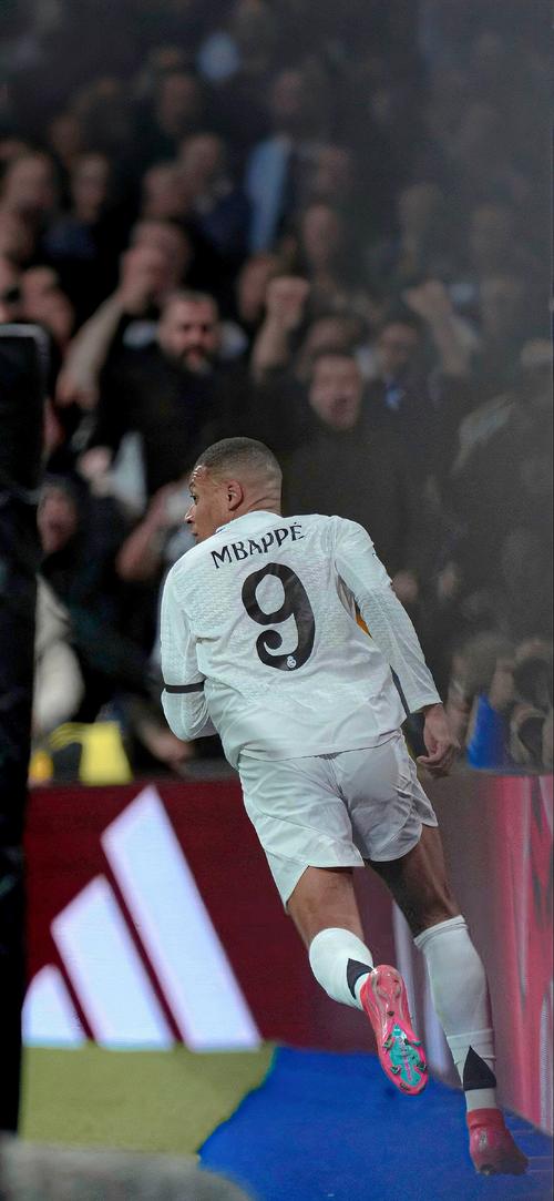 TA评2026世界杯百大球星：姆巴佩居首，梅西第8、C罗第25（TA发布2026世界杯百大球星榜：姆巴佩第1，梅西第8，C罗第25）