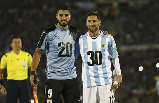 王钰栋首个主力赛季表现：共12球5助攻，荣膺中超本土金靴（王钰栋主力处子季斩12球5助，加冕中超本土金靴）