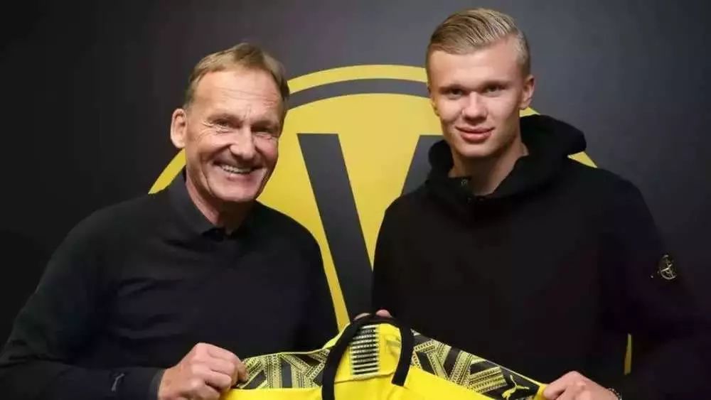 莫雷托：那不勒斯想在冬窗从罗马引进洛伦佐-佩莱格里尼（莫雷托：那不勒斯冬窗有意从罗马签下洛伦佐-佩莱格里尼）