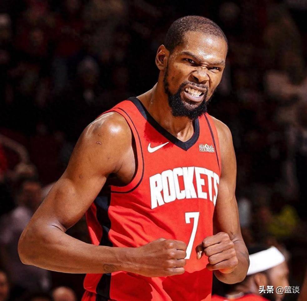 世界杯官方票价震惊球迷，国际足联被指榨干粉丝热情（世界杯票价引发哗然，国际足联被质疑消磨球迷热情）