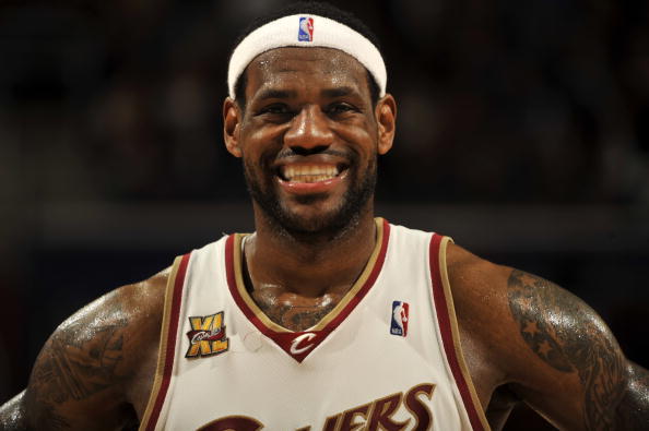 张耀坤：年轻人想踢上中超不易；现在的青训太功利忽略基本功（张耀坤直言：年轻人难踢中超，功利青训忽略基本功）